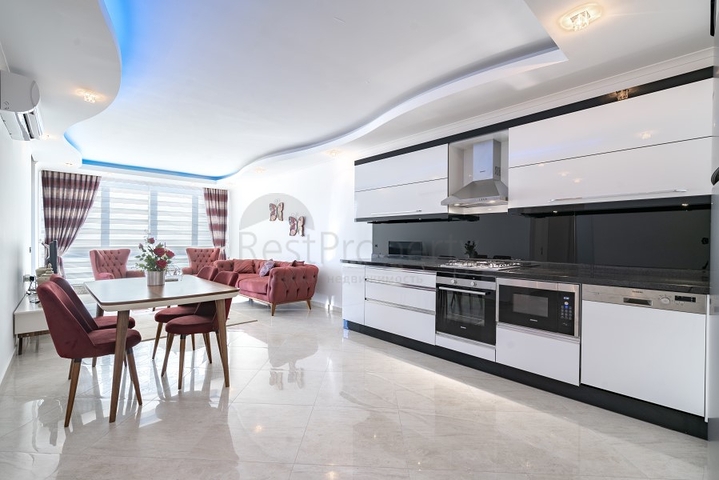 Трехкомнатная квартира с мебелью