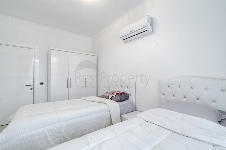 Трехкомнатная квартира с мебелью