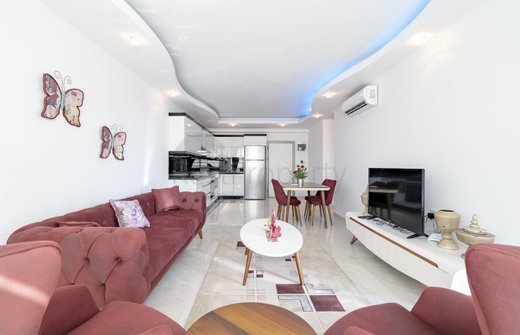 Трехкомнатная квартира с мебелью