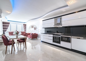 Трехкомнатная квартира с мебелью