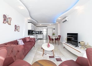 Трехкомнатная квартира с мебелью