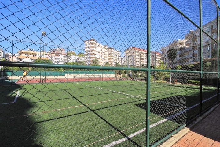 Меблированные трехкомнатные апартаменты