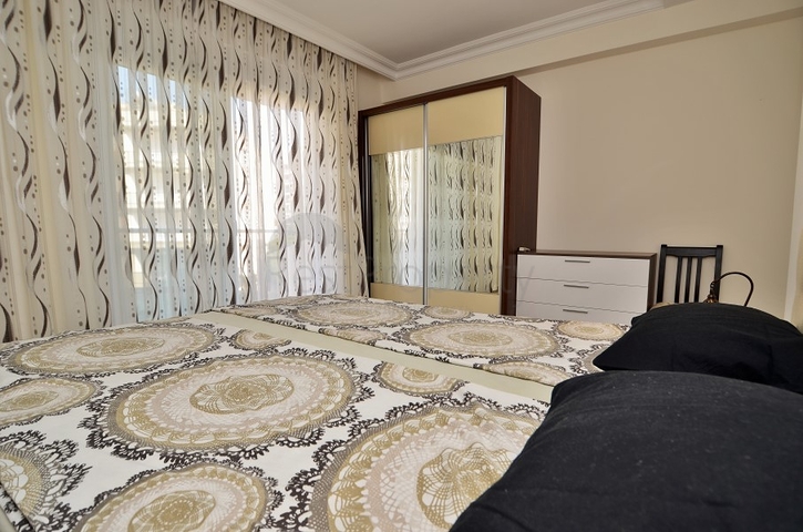 Меблированные трехкомнатные апартаменты