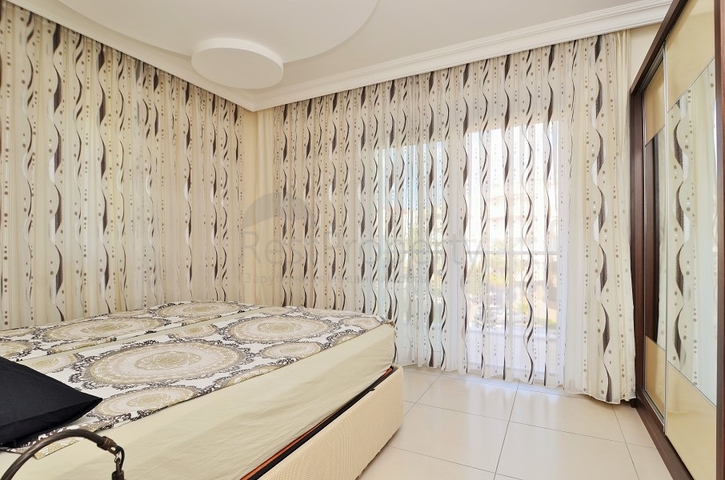 Меблированные трехкомнатные апартаменты