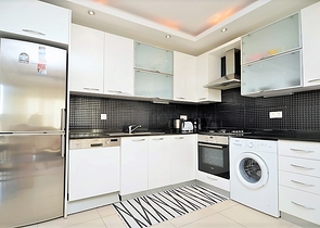 Меблированные трехкомнатные апартаменты