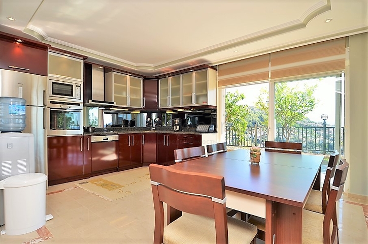 Меблированная вилла