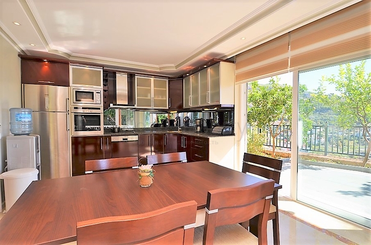 Меблированная вилла