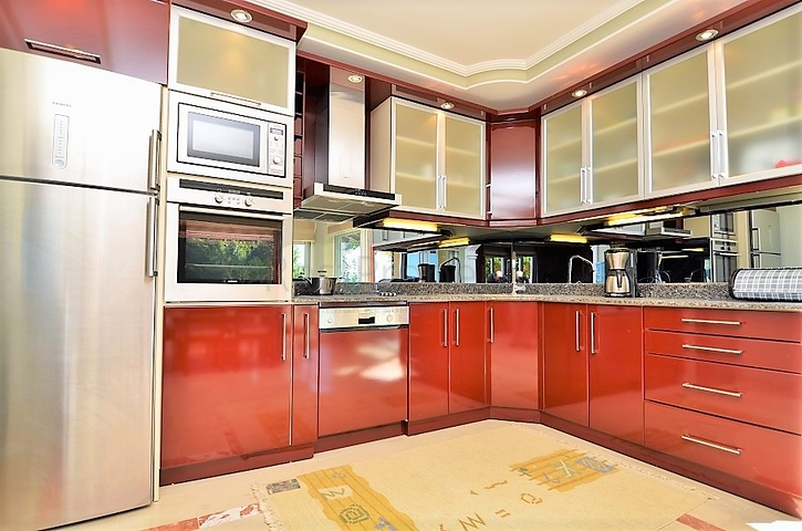 Меблированная вилла