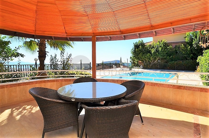 Меблированная вилла