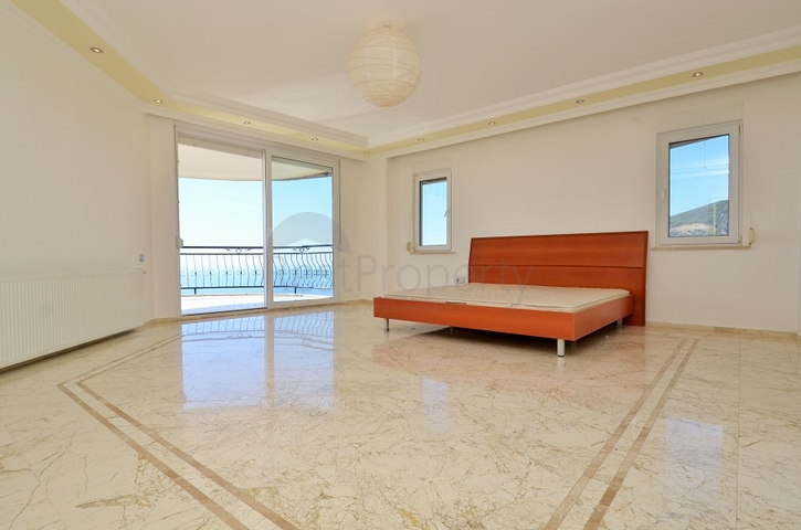 Вилла с прекрасным видом на Аланью