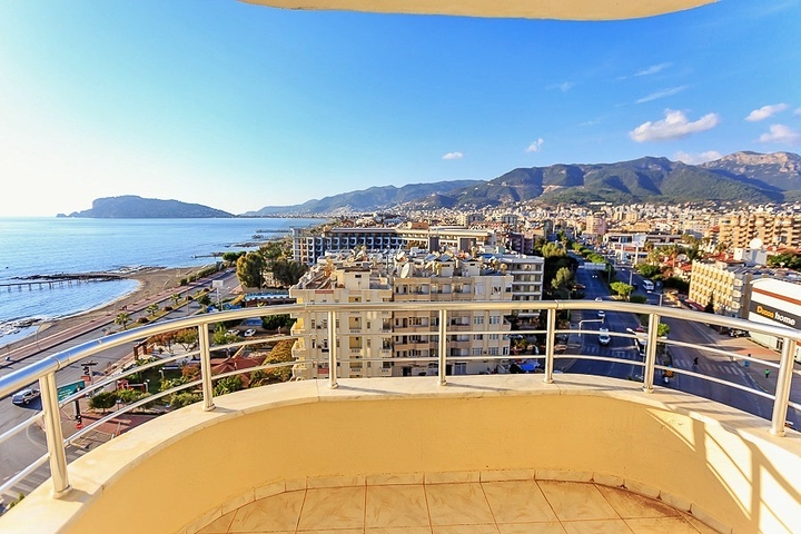 Меблированная квартира с видом на море