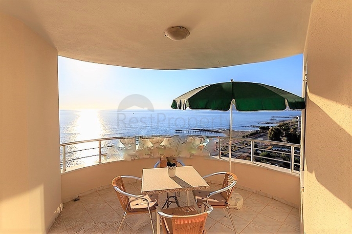 Меблированная квартира с видом на море