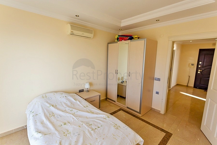 Меблированная квартира с видом на море