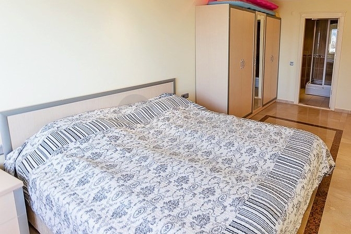 Меблированная квартира с видом на море