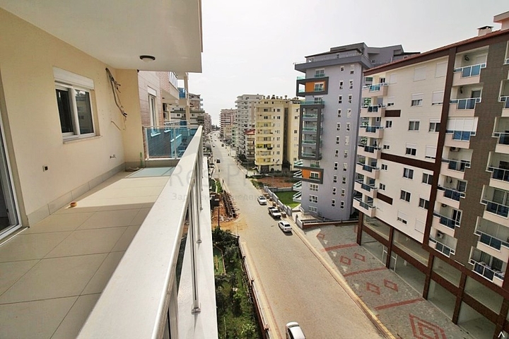 Трехкомнатная квартира в Махмутларе