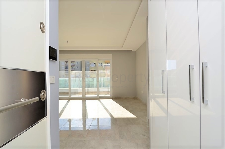 Трехкомнатная квартира в новом современном комплексе