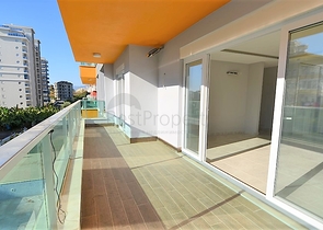 Трехкомнатная квартира в новом современном комплексе