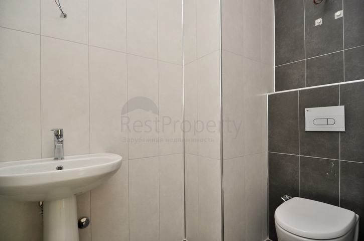 Большая четырехкомнатная квартира в комплексе с собственным пляжем