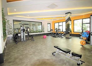 Большая четырехкомнатная квартира в комплексе с собственным пляжем