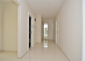 Большая четырехкомнатная квартира в комплексе с собственным пляжем