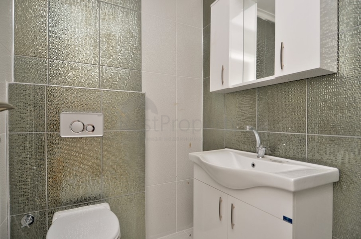 Трехкомнатная квартира недалеко от моря