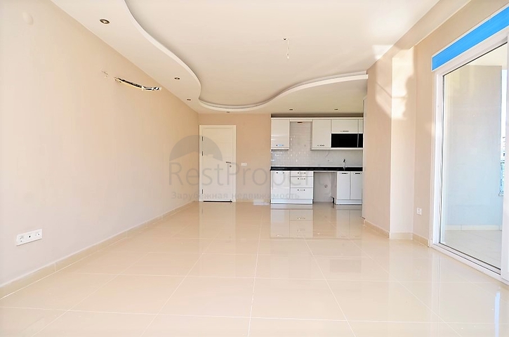 Трехкомнатная квартира недалеко от моря