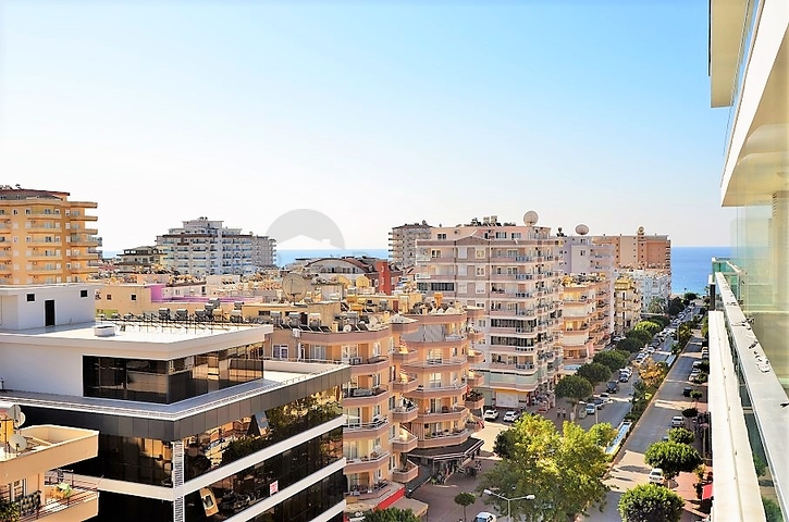 Трехкомнатная квартира недалеко от моря