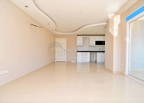 Трехкомнатная квартира недалеко от моря