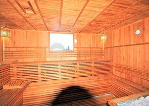 Трёхэтажная вилла c собственным бассейном