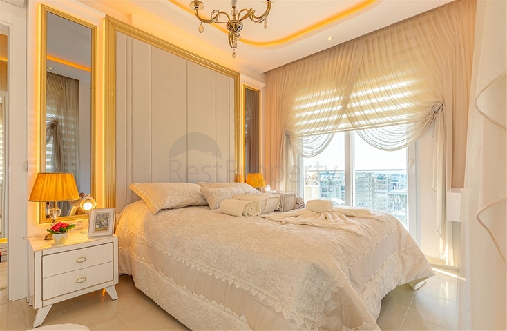 Квартиры в новом готовом комплексе в Махмутларе