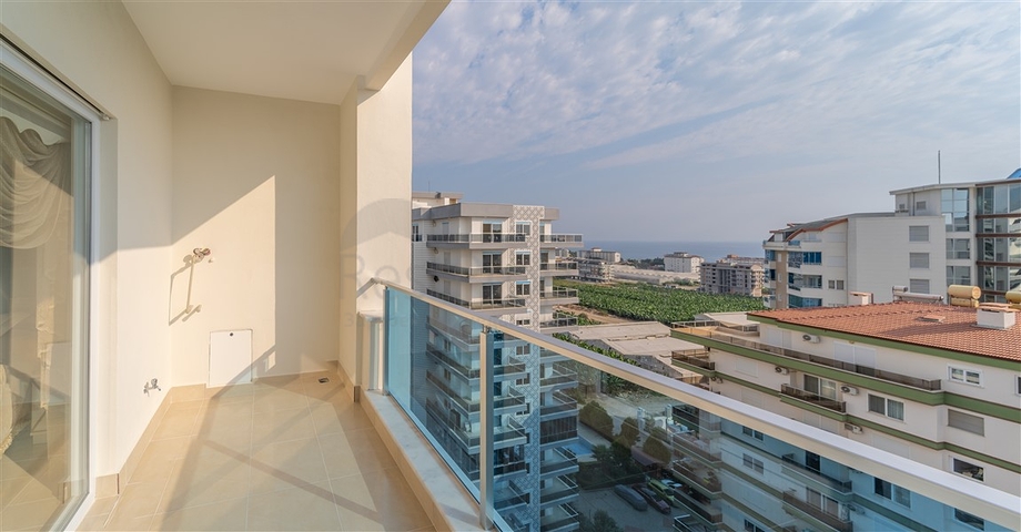 Квартиры в новом готовом комплексе в Махмутларе