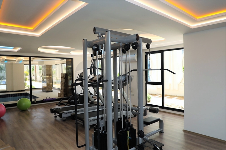 Квартиры в новом готовом комплексе в Махмутларе