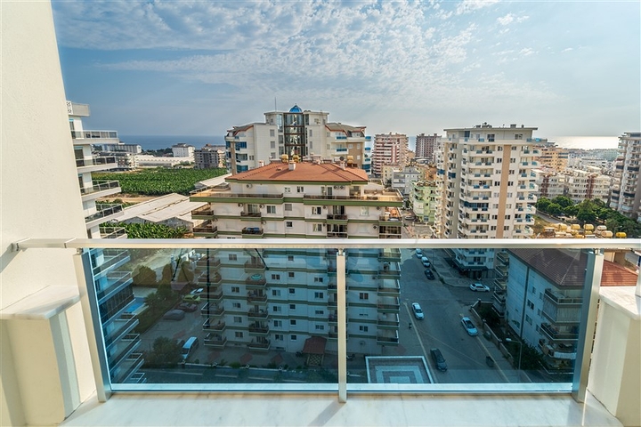 Квартиры в новом готовом комплексе в Махмутларе