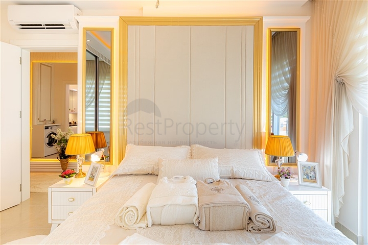 Квартиры в новом готовом комплексе в Махмутларе