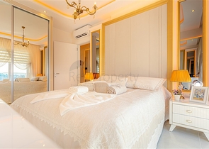 Квартиры в новом готовом комплексе в Махмутларе