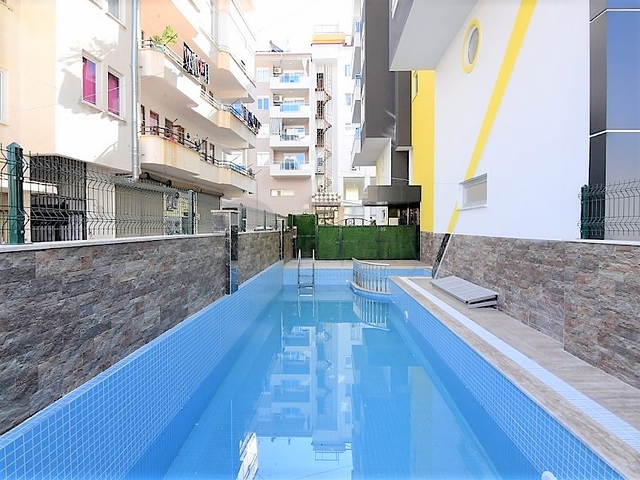 Квартира 1+1 в новом комплексе с бассейном