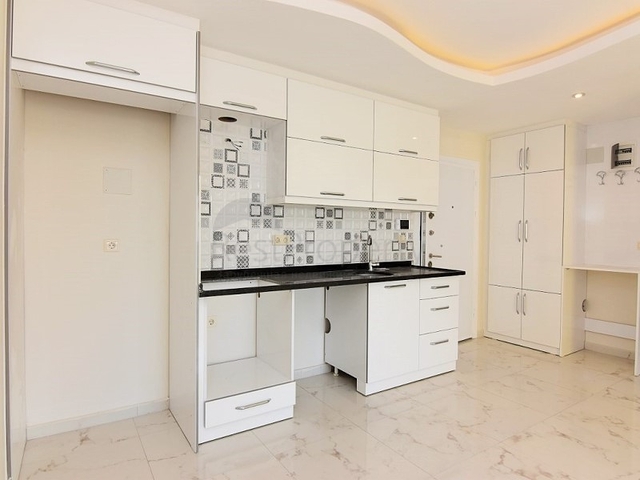 Квартира 1+1 в новом комплексе с бассейном