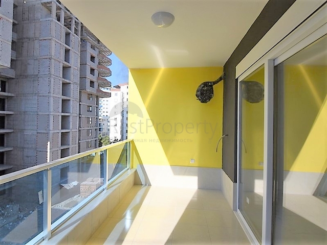 Квартира 1+1 в новом комплексе с бассейном