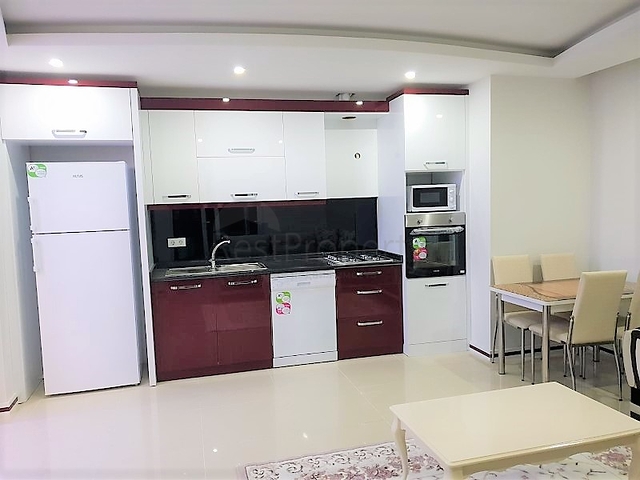 Новая меблированная двухкомнатная квартира