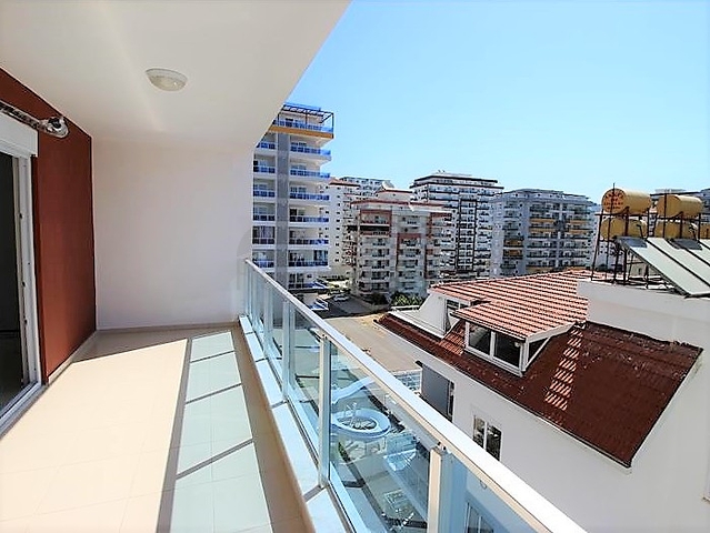 Новая меблированная двухкомнатная квартира