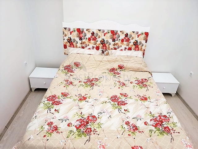 Новая меблированная двухкомнатная квартира