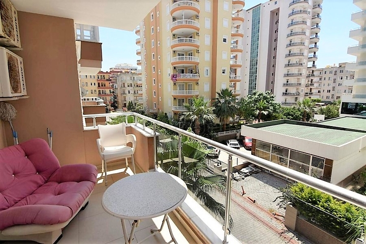 Двухкомнатная квартира с мебелью от собственника