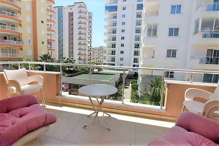 Двухкомнатная квартира с мебелью от собственника