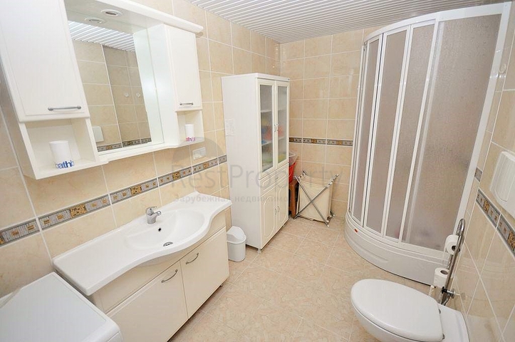 Трехкомнатная меблированная квартира