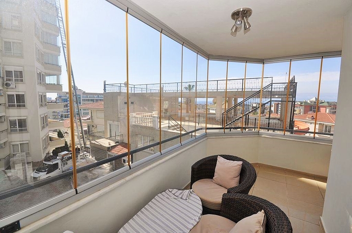 Трехкомнатная меблированная квартира