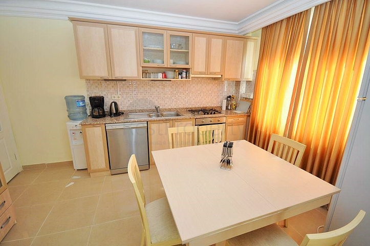 Трехкомнатная меблированная квартира