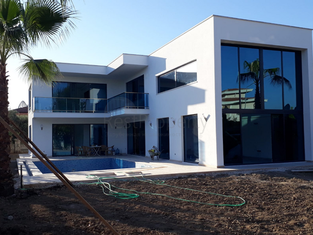 Отдельностоящая вилла 4+1 в стиле лофт в самом центре Белека