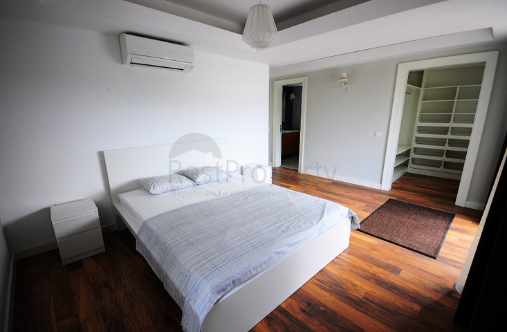 Вилла 4+1 с собственным бассейном, садом в Текирова Кемере 600 м до моря