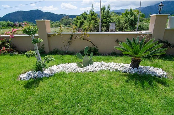 Вилла 4+1 с собственным бассейном, садом в Текирова Кемере 600 м до моря