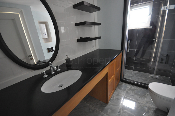 Вилла 4+1 с собственным бассейном, садом в Текирова Кемере 600 м до моря